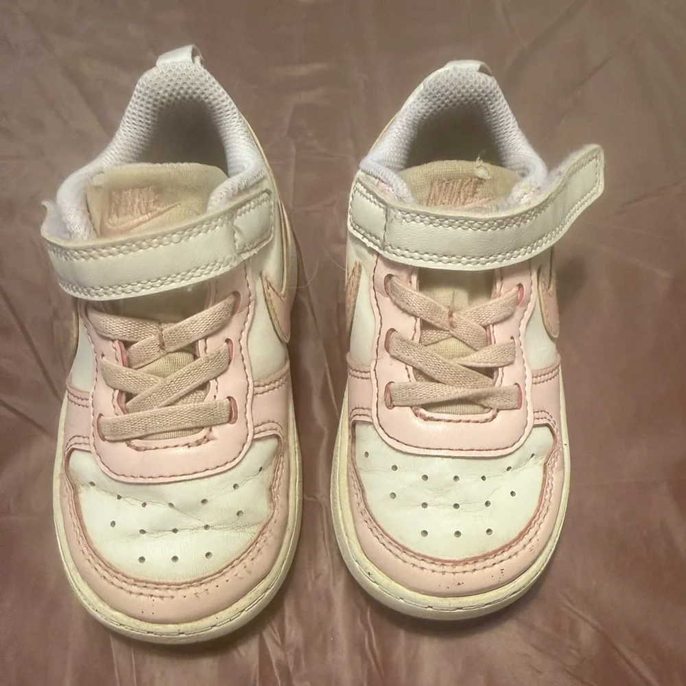 Nike Kids Light Pink White Baby Girl Size 6.5 Sneakers